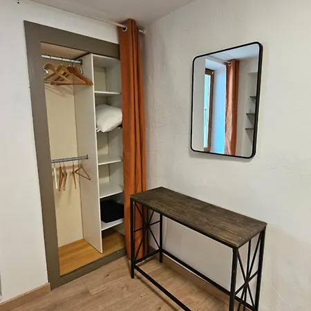 2 Pieces Entierement Renoves Proche Du Apartment