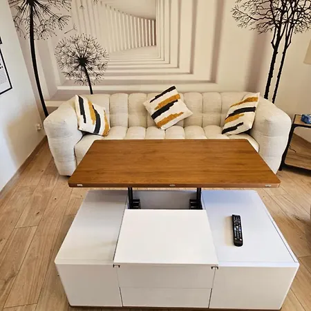 2 Pieces Entierement Renoves Proche Du Apartment